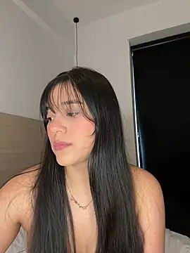 floriamANDjazmin online show from July 29, 2026, 9:24 pm
