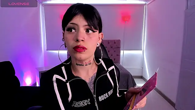 AuroraDiaz online show from September 11, 2025, 7:36 pm