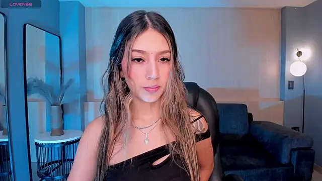 TaraLawrence online show from February 18, 2025, 3:21 am