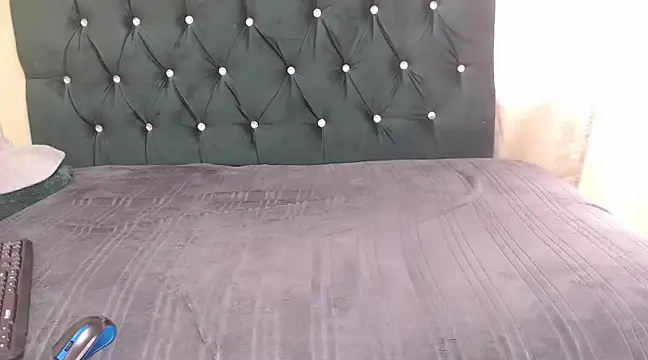 Snapshot of BeautyAuroa chatting on January 9, 2025, 8:45 am BeautyAuroa online show from January 9, 2025, 8:45 am