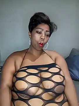 Snapshot of BustyWendyXXX47 chatting on December 10, 2024, 6:01 am BustyWendyXXX47 online show from December 10, 2024, 6:01 am
