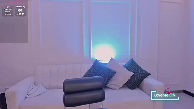 MaddisonLowe online show from February 1, 2026, 2:21 am