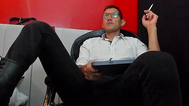 enzopratt online show from March 9, 2025, 3:32 am