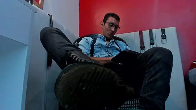 enzopratt online show from March 16, 2025, 7:04 am