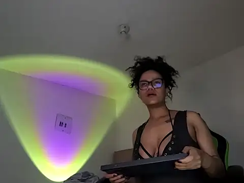 Ale xandra online show from October 21, 2025, 2:45 am