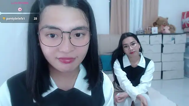 zhaviahale21 online show from July 23, 2026, 10:57 am