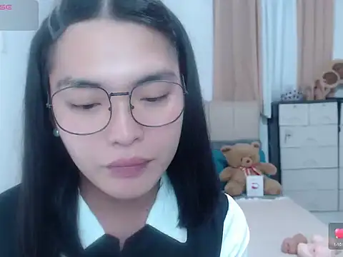zhaviahale21 online show from August 8, 2026, 7:27 pm