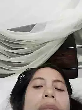 lisseth online show from December 14, 2024, 1:39 am