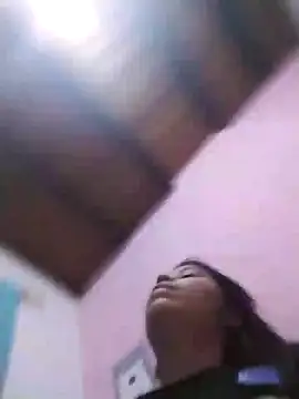 lisseth online show from July 8, 2026, 2:27 am