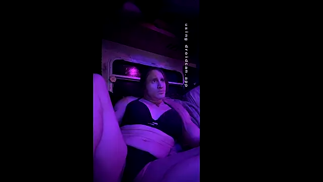 badliljenna1002 online show from January 18, 2026, 5:00 am