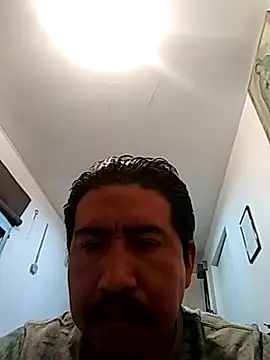 Snapshot of Loco1407 chatting on November 17, 2025, 2:28 am Loco1407 online show from November 17, 2025, 2:28 am