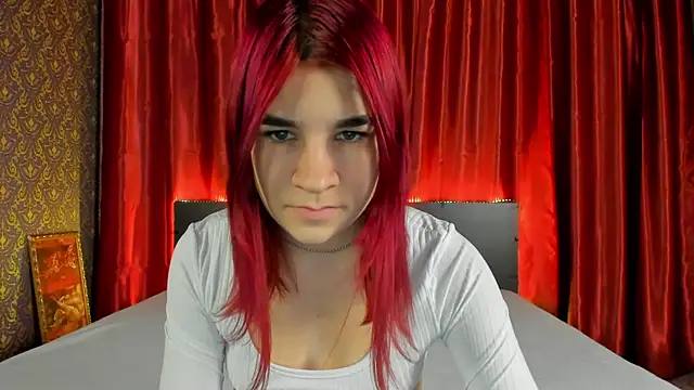 Snapshot of _Polly_Love_ chatting on December 3, 2024, 7:10 am Polly Love online show from December 3, 2024, 7:10 am