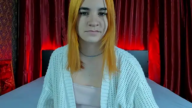 Snapshot of _Polly_Love_ chatting on December 10, 2024, 7:05 am Polly Love online show from December 10, 2024, 7:05 am