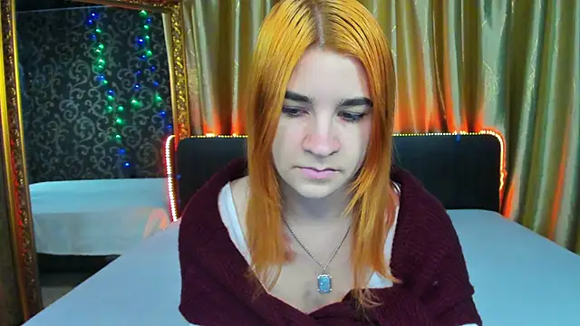 Snapshot of _Polly_Love_ chatting on December 11, 2024, 7:20 am Polly Love online show from December 11, 2024, 7:20 am