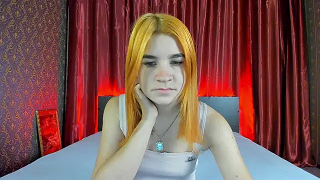 Snapshot of _Polly_Love_ chatting on December 13, 2024, 7:15 am Polly Love online show from December 13, 2024, 7:15 am