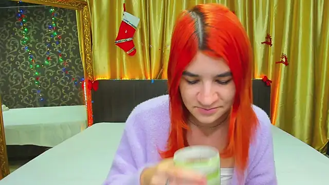 Snapshot of _Polly_Love_ chatting on January 21, 2025, 7:04 am Polly Love online show from January 21, 2025, 7:04 am