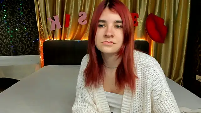 Snapshot of _Polly_Love_ chatting on February 18, 2025, 4:16 pm Polly Love online show from February 18, 2025, 4:16 pm