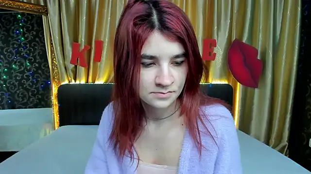 Snapshot of _Polly_Love_ chatting on February 19, 2025, 7:28 am Polly Love online show from February 19, 2025, 7:28 am