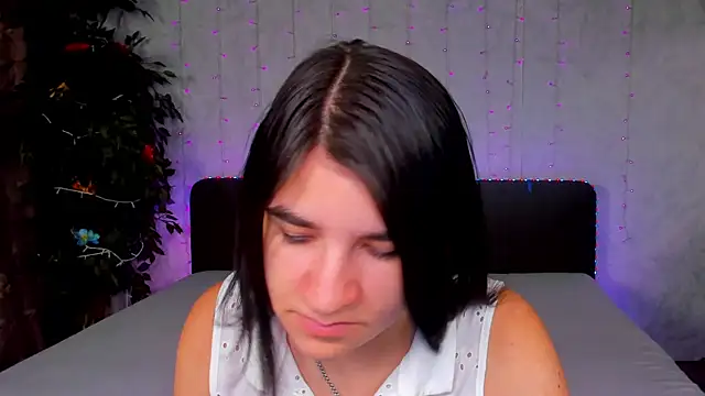 Snapshot of _Polly_Love_ chatting on September 16, 2025, 6:14 am Polly Love online show from September 16, 2025, 6:14 am