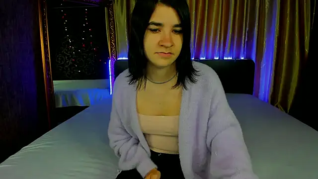 Snapshot of _Polly_Love_ chatting on October 12, 2025, 6:12 am Polly Love online show from October 12, 2025, 6:12 am