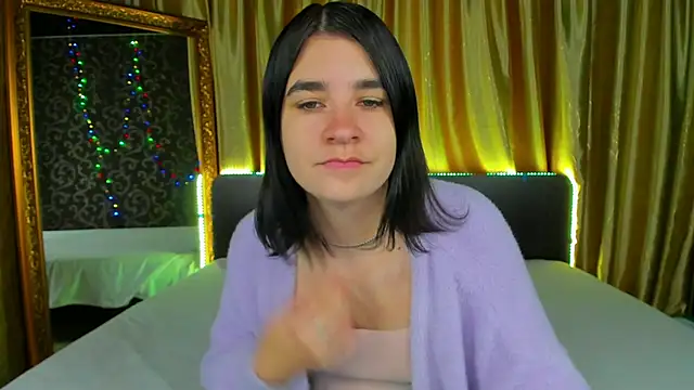 Snapshot of _Polly_Love_ chatting on October 15, 2025, 6:13 am Polly Love online show from October 15, 2025, 6:13 am