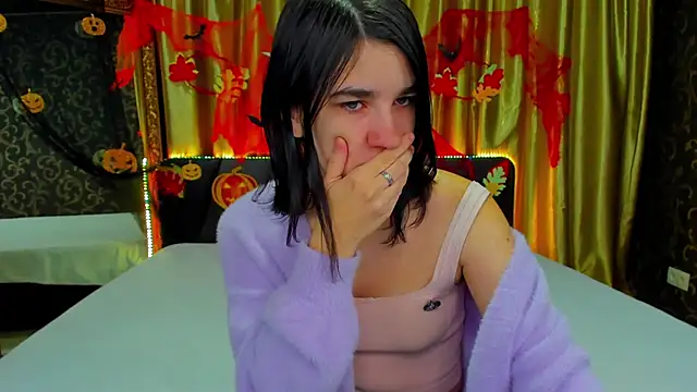 Snapshot of _Polly_Love_ chatting on November 2, 2025, 7:11 am Polly Love online show from November 2, 2025, 7:11 am