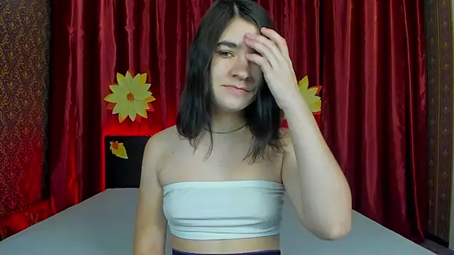 Snapshot of _Polly_Love_ chatting on December 1, 2025, 7:13 am Polly Love online show from December 1, 2025, 7:13 am