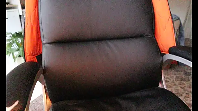 Snapshot of Danilow_Dutch chatting on November 28, 2025, 2:53 pm Danilow Dutch online show from November 28, 2025, 2:53 pm