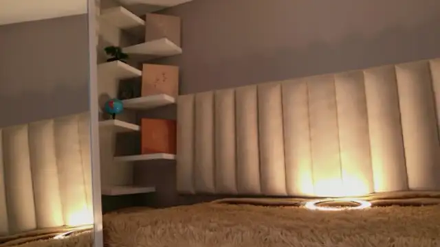 Megan mooree  online show from March 24, 2026, 12:54 pm