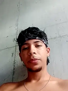 Elputas online show from November 4, 2025, 4:39 pm