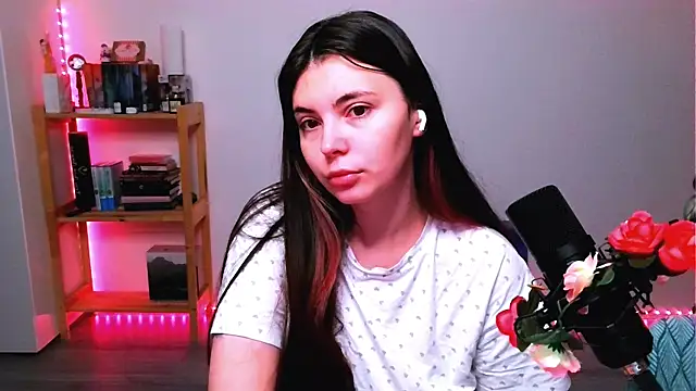 peaachybabe   online show from October 15, 2025, 11:16 pm