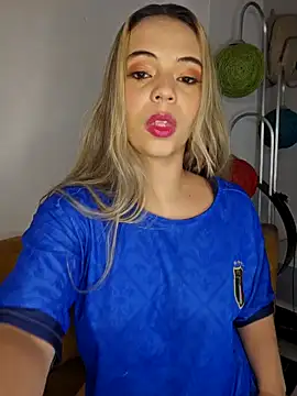 Snapshot of Antonella2_m chatting on December 14, 2024, 11:39 am Antonella2 m online show from December 14, 2024, 11:39 am