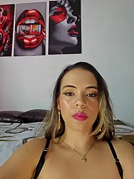 Snapshot of Antonella2_m chatting on October 4, 2025, 5:00 pm Antonella2 m online show from October 4, 2025, 5:00 pm