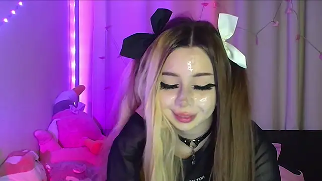 suemeow online show from March 2, 2025, 11:42 pm