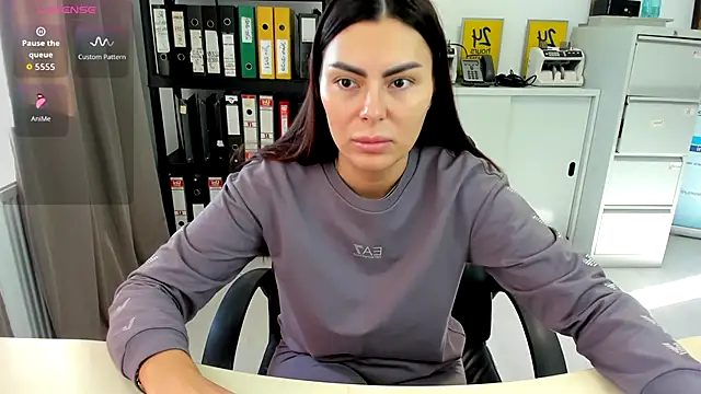 kilenyapatrice online show from October 30, 2025, 11:55 am