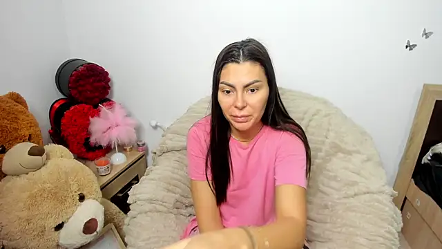 kilenyapatrice online show from February 12, 2026, 11:49 am