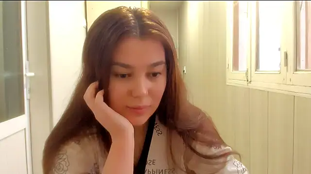 LunaXmii online show from December 17, 2025, 2:50 am