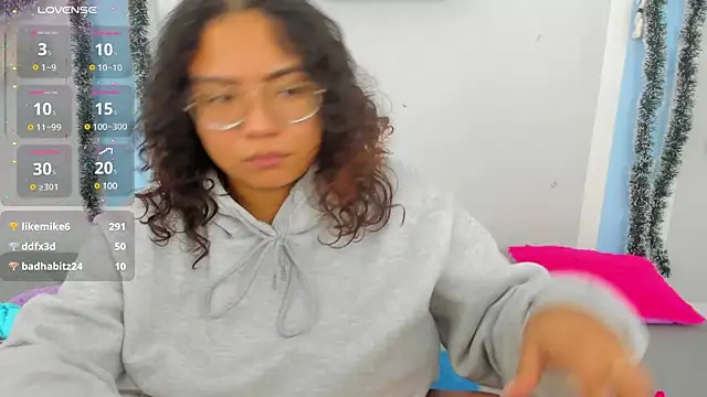 Snapshot of im_angels77 chatting on December 27, 2024, 9:28 am im angels77 online show from December 27, 2024, 9:28 am