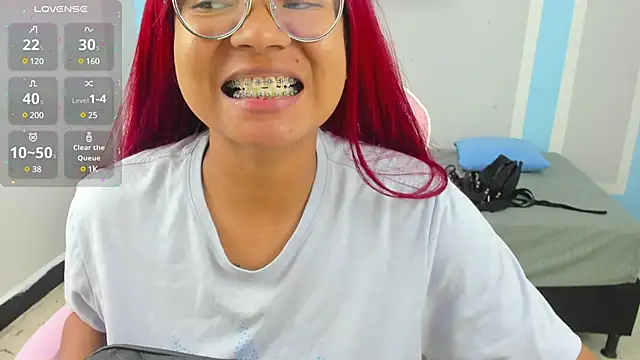 Snapshot of im_angels77 chatting on January 14, 2025, 2:50 am im angels77 online show from January 14, 2025, 2:50 am