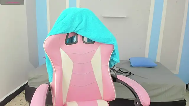 Snapshot of im_angels77 chatting on January 16, 2025, 4:07 am im angels77 online show from January 16, 2025, 4:07 am