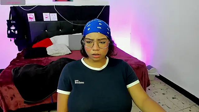 Snapshot of im_angels77 chatting on February 23, 2025, 5:45 am im angels77 online show from February 23, 2025, 5:45 am