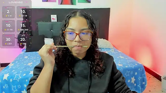 Snapshot of im_angels77 chatting on March 23, 2025, 2:26 am im angels77 online show from March 23, 2025, 2:26 am