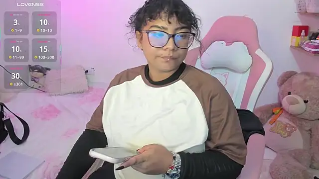 Snapshot of im_angels77 chatting on September 19, 2025, 4:14 am im angels77 online show from September 19, 2025, 4:14 am