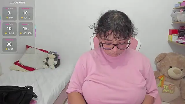 Snapshot of im_angels77 chatting on October 9, 2025, 1:14 am im angels77 online show from October 9, 2025, 1:14 am