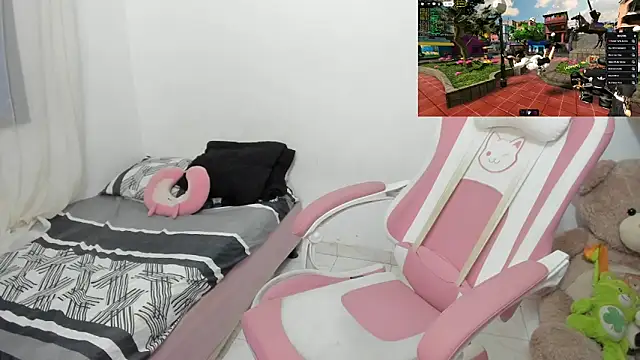 Snapshot of im_angels77 chatting on October 29, 2025, 4:37 am im angels77 online show from October 29, 2025, 4:37 am