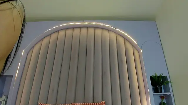 JaylaScott   online show from November 23, 2025, 11:43 am