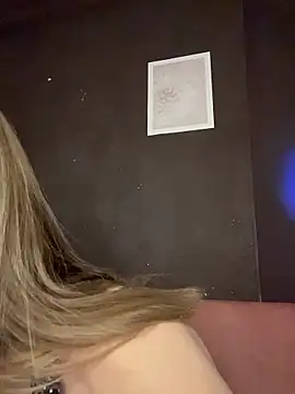 Snapshot of Alisa_Rise chatting on April 11, 2026, 4:33 pm Alisa Rise online show from April 11, 2026, 4:33 pm