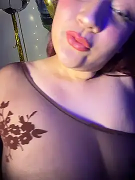 alexxaa96 online show from July 6, 2026, 3:25 am