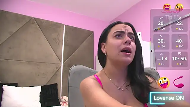 ElyzaIbarra online show from November 15, 2025, 5:38 am