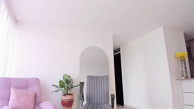 Snapshot of vianca_cruzz chatting on January 20, 2025, 8:07 pm vianca cruzz online show from January 20, 2025, 8:07 pm